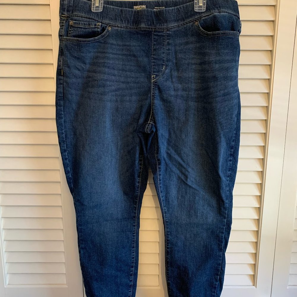 Levi Signature Gold Pull On Skinny Jeans